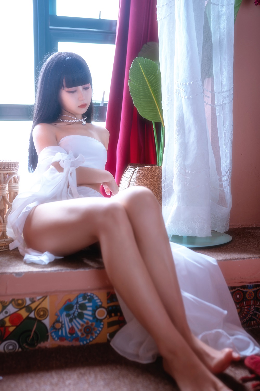 晕崽Zz-白月光[43P] COS网红博主 预览2图