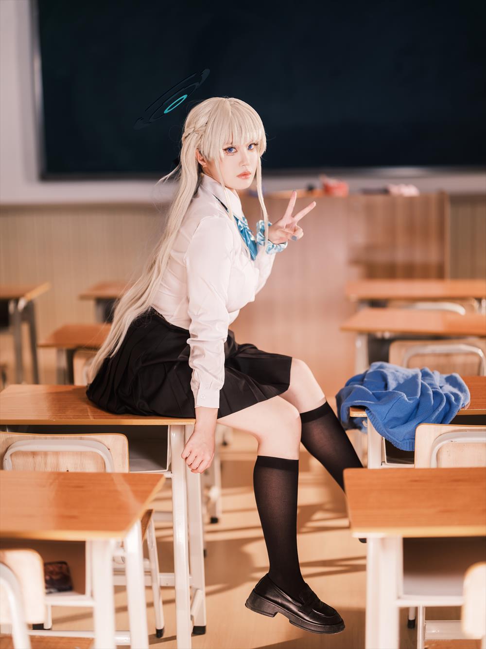 小完能干脆面qvq-蔚蓝档案-飞鸟马时校服[16P] COS网红博主 预览1图