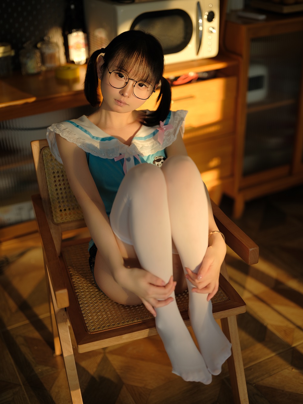 幼水铃衣-你的电子女友[35P] COS网红博主 预览1图
