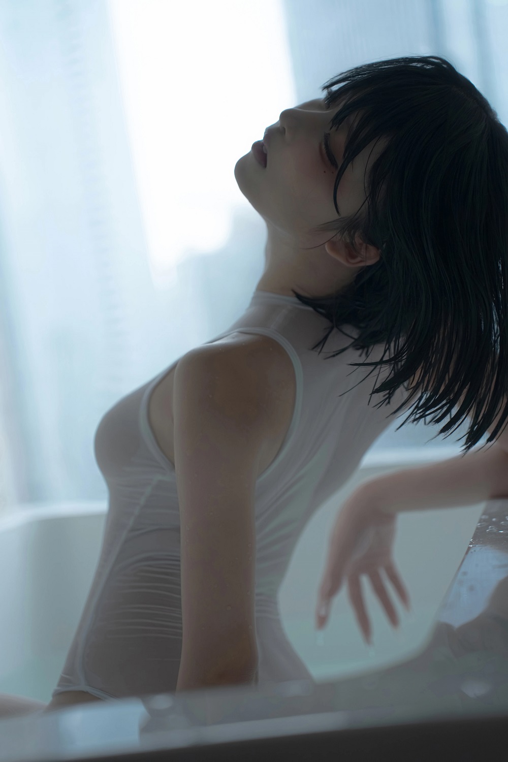 纸悦Etsuko-透明竞泳[65P] COS网红博主 预览2图