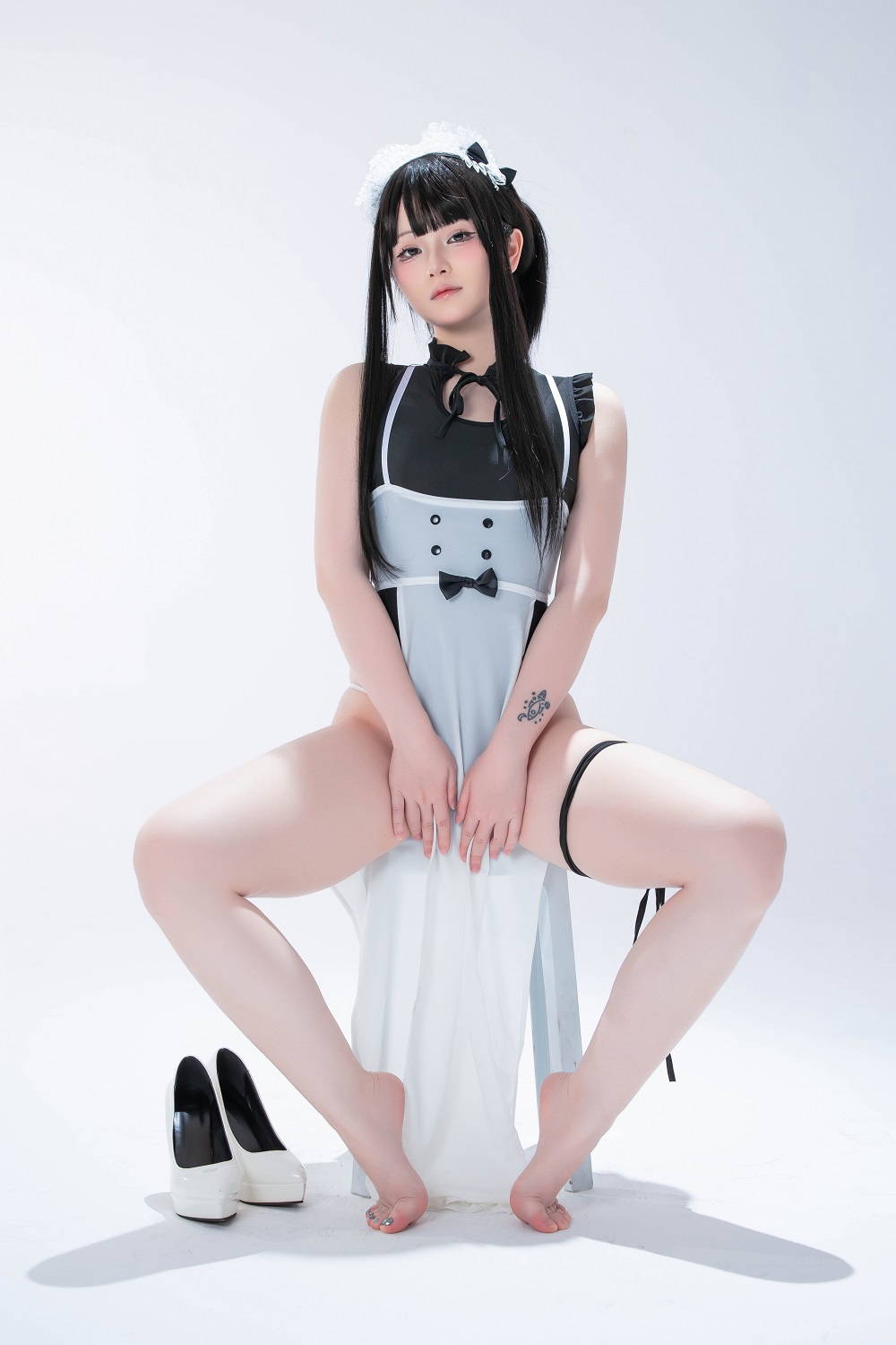 屿鱼Yukako-拉伸教学[48P] COS网红博主 预览1图