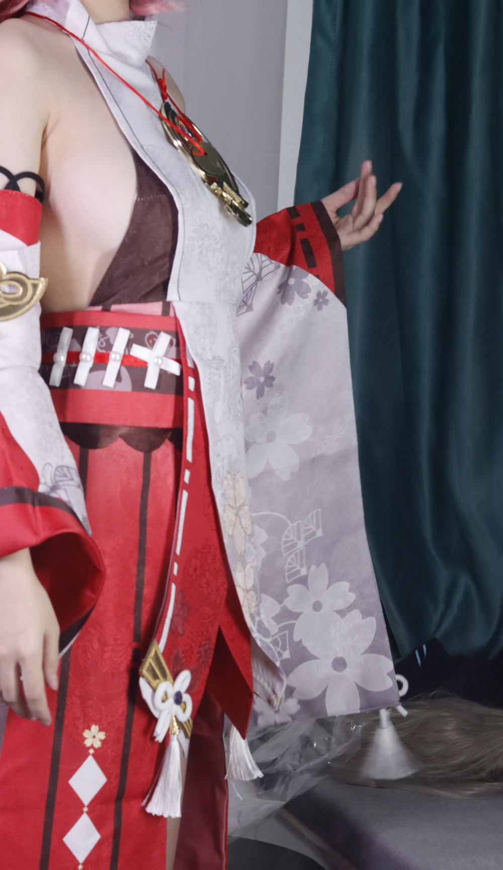 棍之勇者伊蕾娜-原神-八重神子[85P+4V] COS网红博主 预览1图