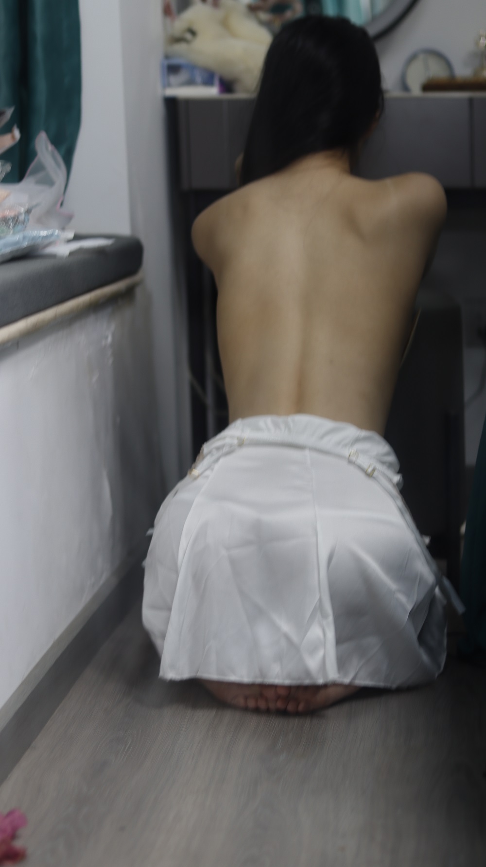 棍之勇者伊蕾娜-白色吊带裙[25P+1V] COS网红博主 预览2图