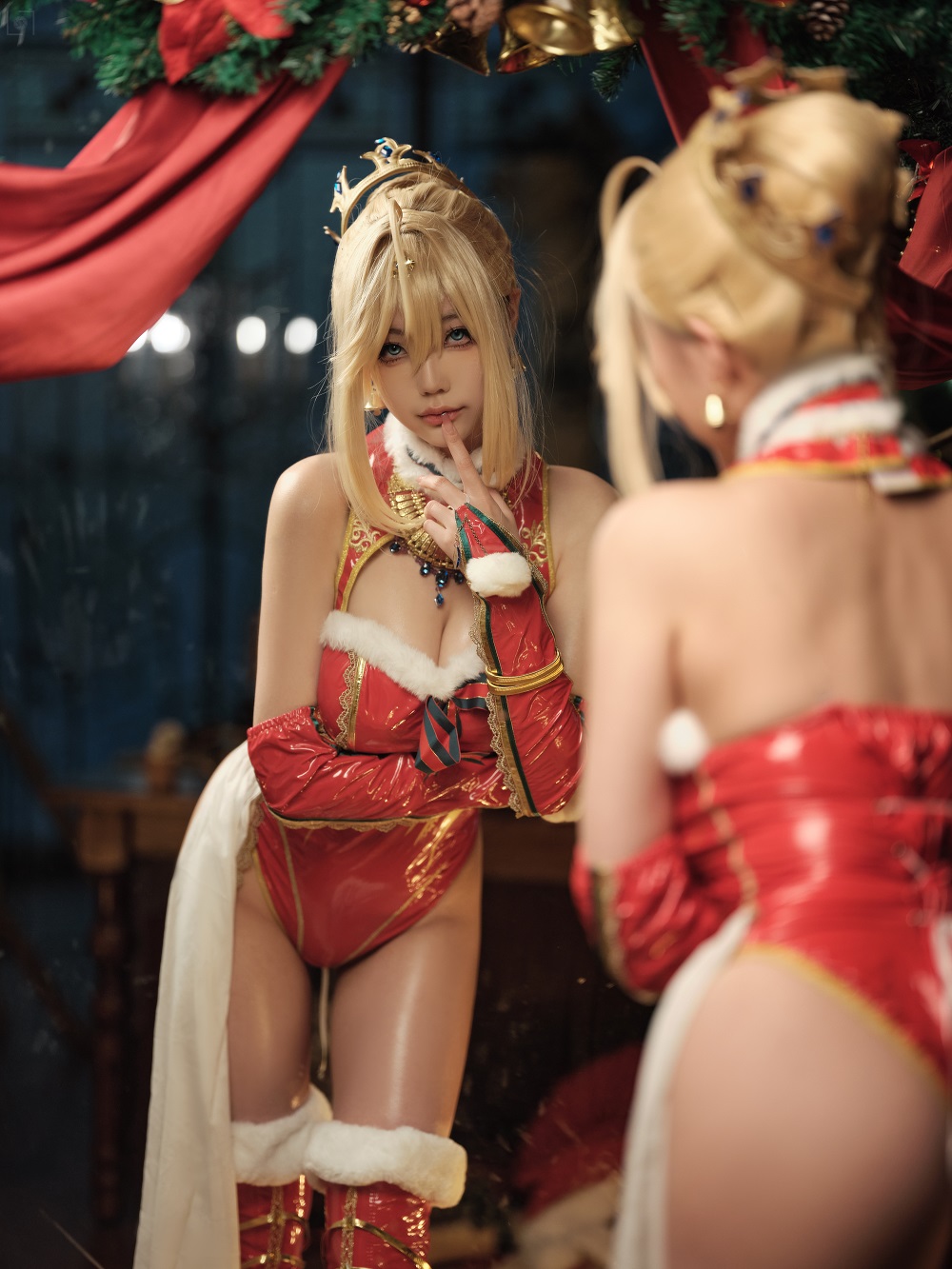 湖里狸里狸-Fate-阿尔托莉雅圣诞[34P] COS网红博主 预览2图