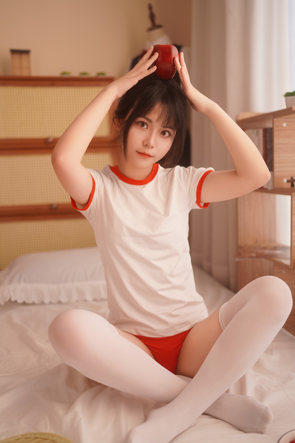 洛城雪Yuki-红色体操服[24P] COS网红博主 预览2图
