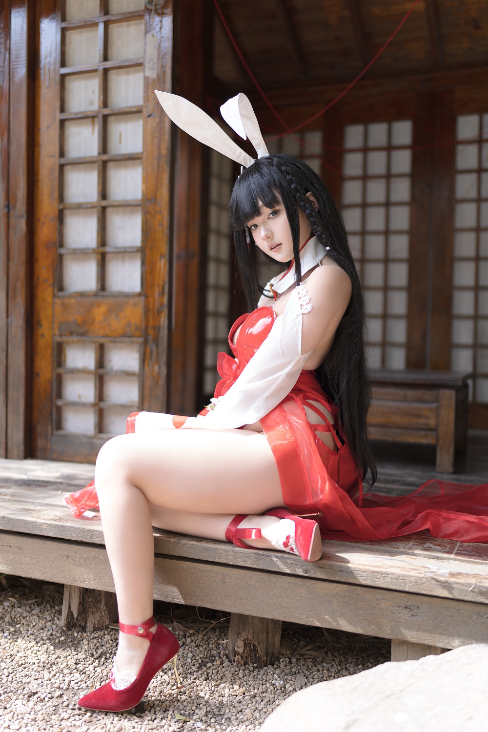 Mercurius-i-碧蓝航线-大山巫女兔[50P] COS网红博主 预览1图