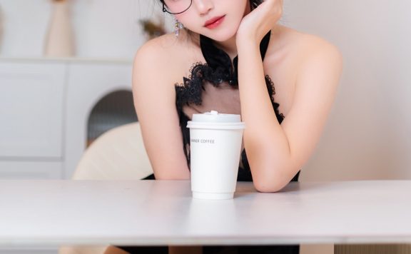 不呆猫-黑旗袍过膝袜御姐[42P]