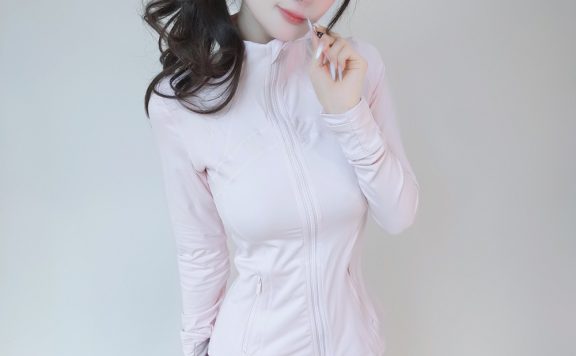 白银81-自摄Vol.102-黑丝人妻[115P+5V]