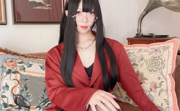 Money冷冷-红西装[78P+2V]