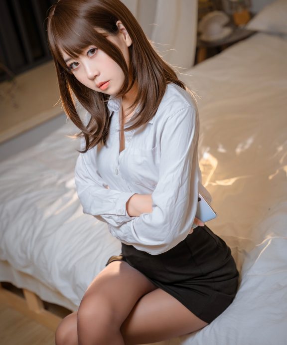 萌芽儿-开裆丝袜OL[26P]