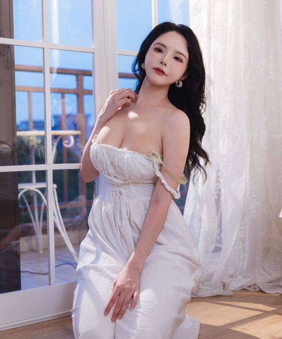 秋和柯基-秋隅夏漾写真本-吊带长裙[32P+1V]