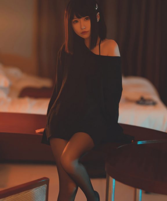 猫君君MaoJun-黑丝毛衣[30P]