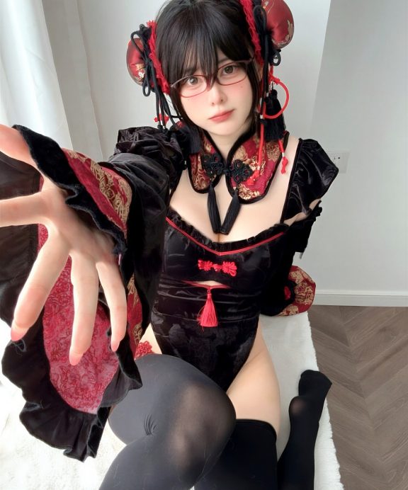 眼酱大魔王w-2025年10月Fantia订阅集[31P+1V]