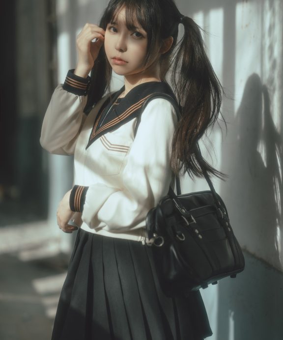 六味帝皇酱-废墟JK制服[52P]
