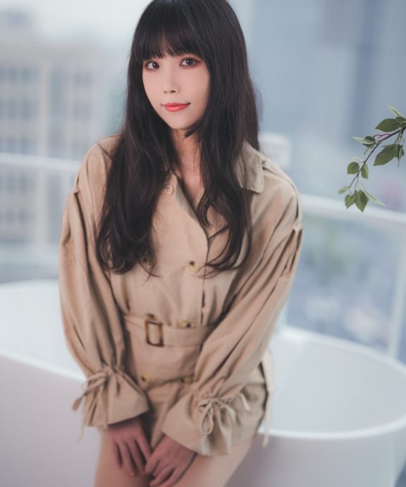 汪知子-浴室短款风衣[52P]