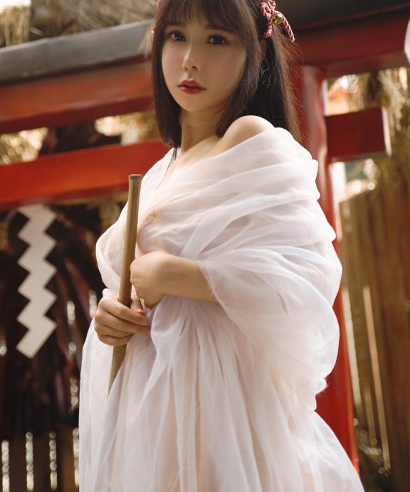 亚马逊鲶鱼-神社巫女[96P]