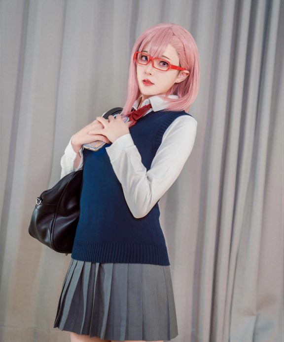 Natsuko夏夏子-2.5次元的诱惑-天乃莉莉纱校服[25P]