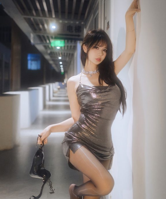 Tina很妖孽呀-夜色连衣裙[37P]