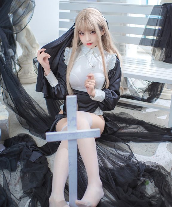 狐玖玖-白丝修女[24P]