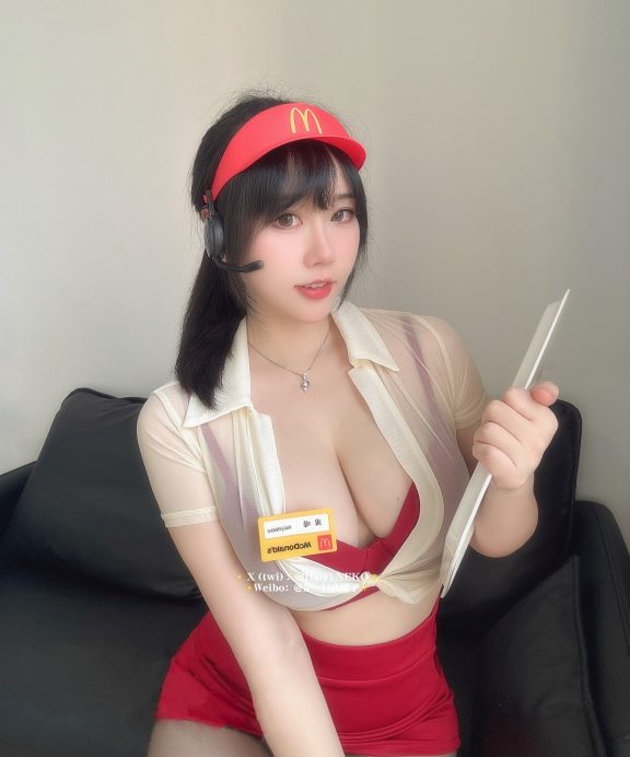 是一只废喵了-2024年5月Fantia订阅集[66P+3V]