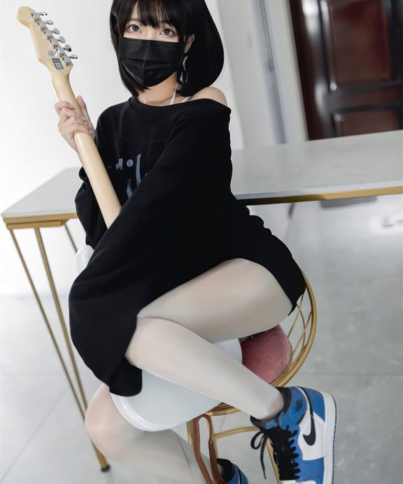 杏仁曲奇-升玖老师电吉他妹妹[45P]